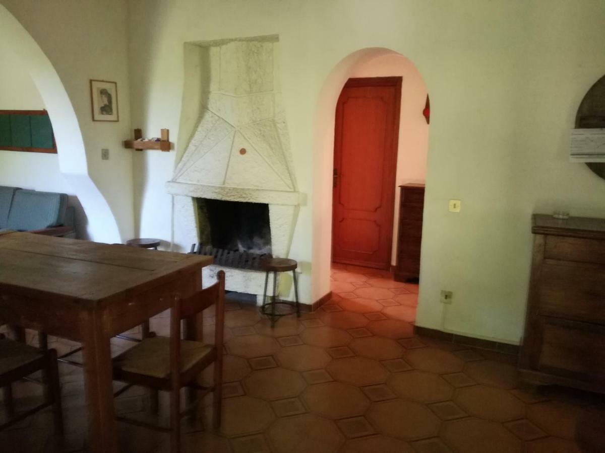 Casa La Calicchia Hostal Norma Exterior foto